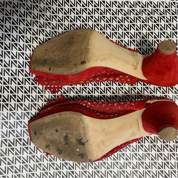 Sacha London Women’s Red Suede Sandals - Picture 2 of 3